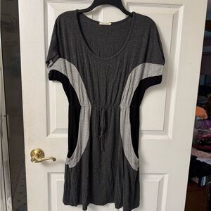 Tea n Rose Charcoal Gray Top
